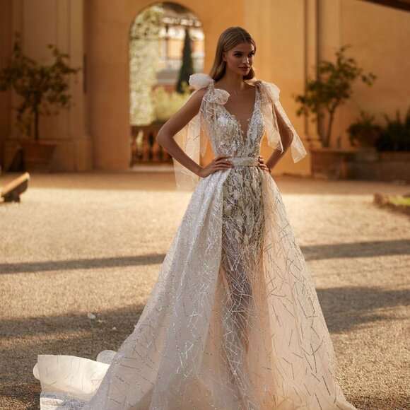 WEDDING DRESS!!! MILLA NOVA - Picture 10 of 12